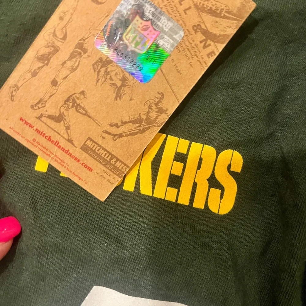 NWT Men's Mitchell & Ness Brett Favre Green Green Bay Packers Logo  T Shirt - Picture 3 of 4